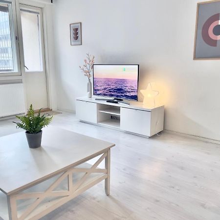 Lovely Central Apartment ヘルシンキ エクステリア 写真