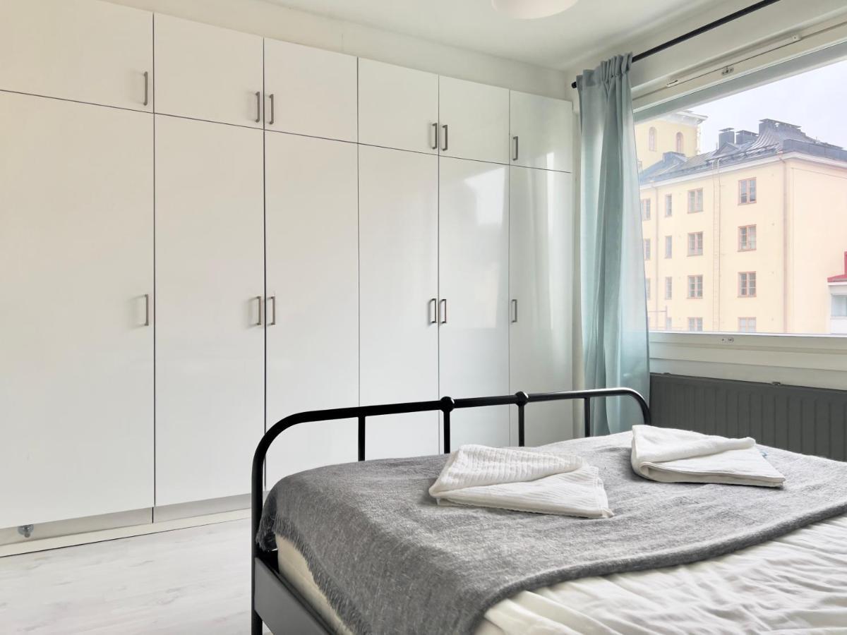 Lovely Central Apartment ヘルシンキ エクステリア 写真