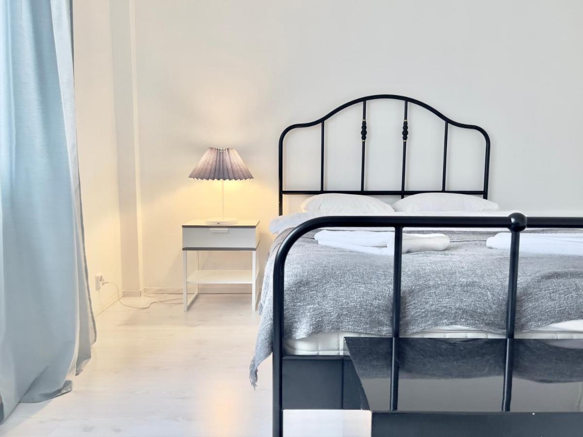 Lovely Central Apartment ヘルシンキ エクステリア 写真