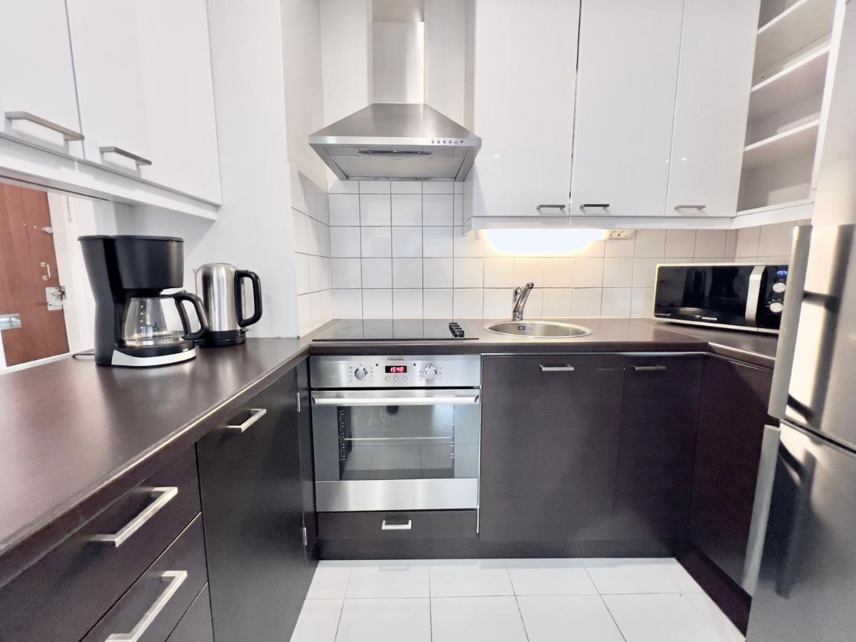 Lovely Central Apartment ヘルシンキ エクステリア 写真